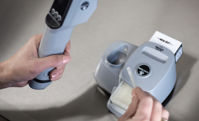 Tono-Vera® base for docking, charging, and dispensing Ocu-Dot® probes